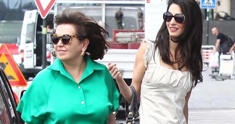 H μητέρα της Αμάλ Αλαμουντίν είναι πιο στιλάτη ακόμα και από τη διάσημη κόρη της 