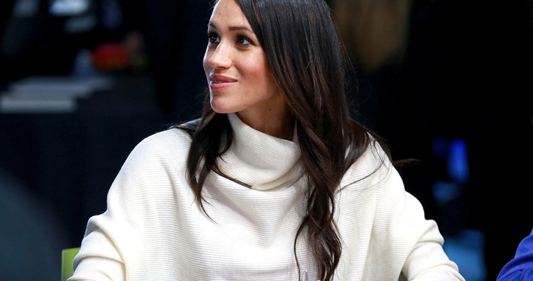 Η Μέγκαν Μαρκλ φόρεσε το ανοιξιάτικο ρούχο που θέλουμε όλες στη ντουλάπα μας