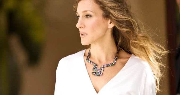 To καινούργιο παντελόνι από τα Zara που θα λάτρευε η Carrie Bradshaw 