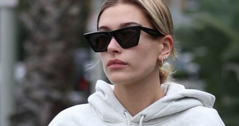 H Hailey Baldwin μόλις φόρεσε το κορυφαίο ντύσιμο της εποχής. Το αντιγράφουμε όπως έχει 