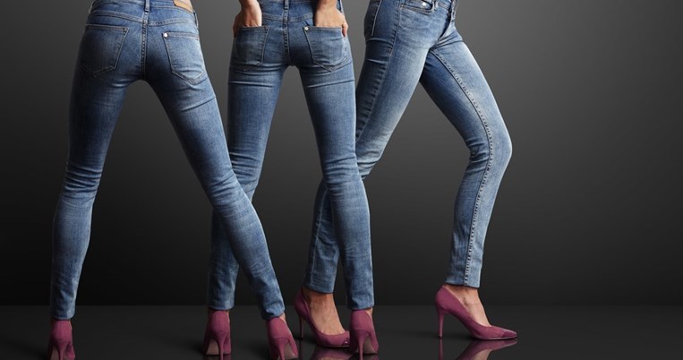 10 πράγματα που δείχνουν τα skinny jeans μας για εμάς. Ένα είναι ότι είμαστε χαρούμενες