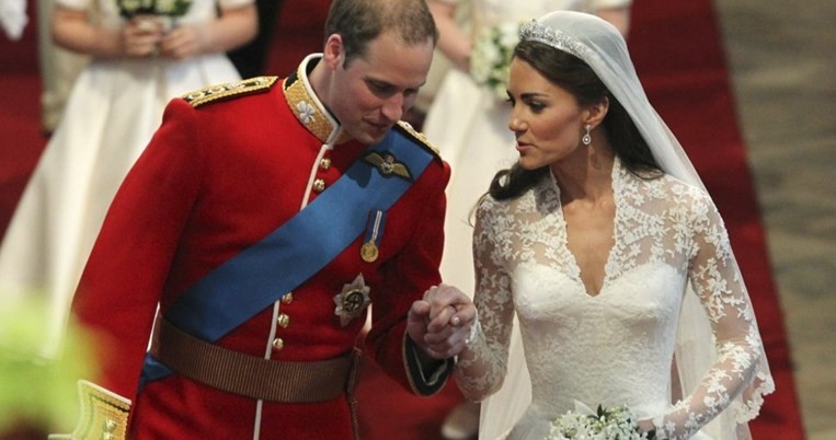 «Ο πρίγκιπας ήταν τρομοκρατημένος». Όσα πήγαν τελείως στραβά στον γάμο της Κέιτ και του Ουίλιαμ