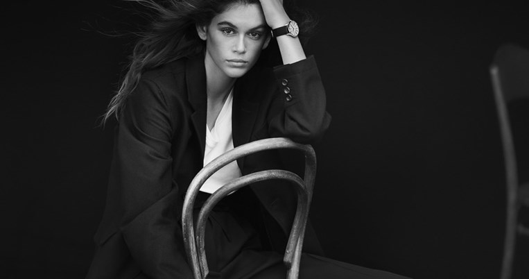 Θέλουμε κι εμείς το ρολόι που φοράει η Kaia Gerber