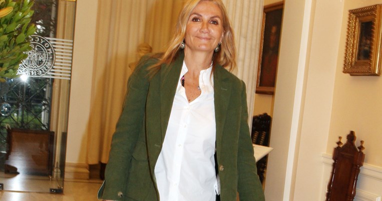 Μαρέβα Μητσοτάκη: Η πρόσφατη κομψή εμφάνισή της σε παρουσίαση βιβλίου