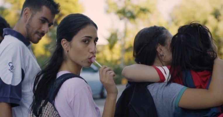 Το τραγούδι για το οποίο μιλάει αυτή τη στιγμή όλη η πόλη είναι ό,τι πιο κολλητικό θα ακούσεις 