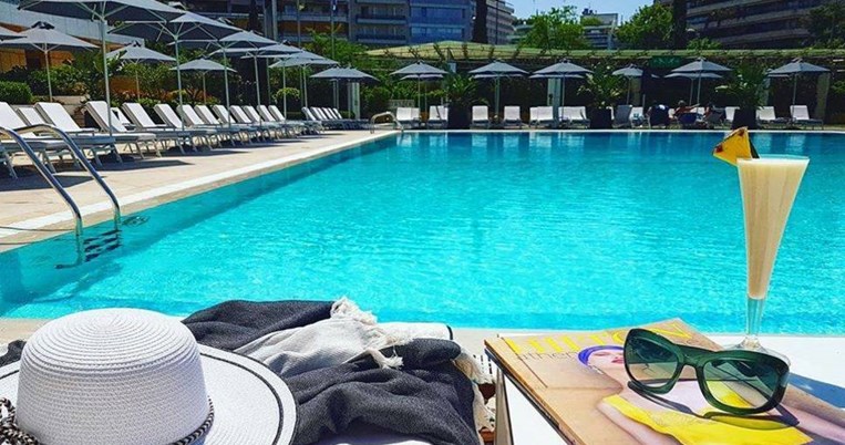 Η μεγάλη αλλαγή στην πισίνα του Hilton φέρνει νέο αέρα στην αστική όαση της πόλης