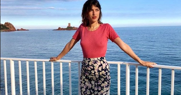 Αυτή η μύτη παπουτσιών είναι το τελευταίο πράγμα που περιμέναμε να επιστρέψει στη μόδα