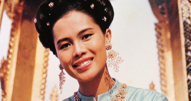 Η εξωτική καλλονή από την Ταϊλάνδη, που έγινε βασίλισσα και την αποκαλούσαν “Τζάκι της Ανατολής"