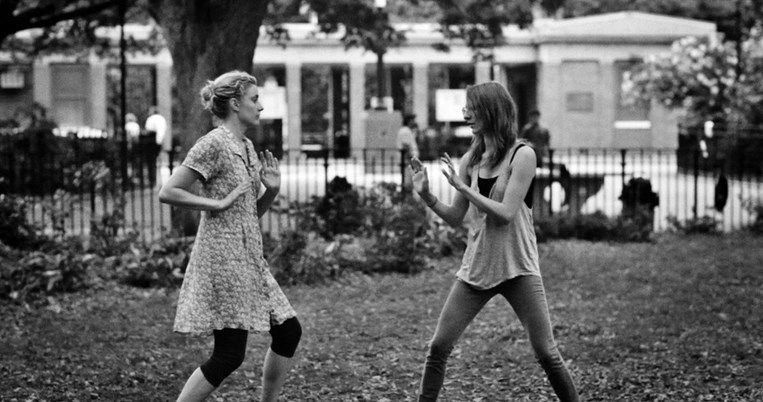 Φίλεχθρη: Πώς να αναγνωρίσεις και να αντιμετωπίσεις μια τοξική σχέση