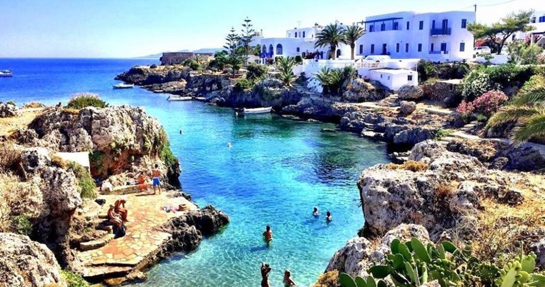 Το νησί που ο χρόνος σταμάτησε: Ο μικρός παράδεισος ανάμεσα στο Αιγαίο και το Ιόνιο