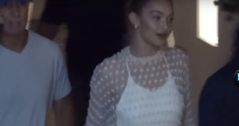 Η άκομψη χειρονομία της Τζίτζι Χαντίντ στη Μύκονο ενώ ξεσάλωνε σε κλαμπ