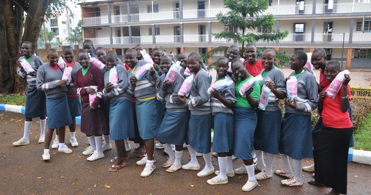 Η «τραυματική» εμπειρία που κρατά εκτός σχολείου τα κορίτσια στην Αφρική