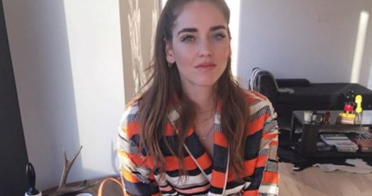 Βρήκαμε τη ριγέ ζακέτα της Chiara Ferragni στα H&M 