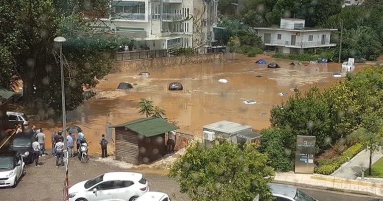 Απίστευτες εικόνες: To Μαρούσι πλημμύρισε από την καταιγίδα