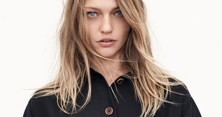 Υπάρχει κίνδυνος αυτές οι μπότες-sneakers των Zara να σε «φορέσουν» αντί να τις φορέσεις