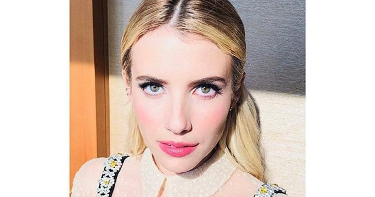 Η Emma Roberts μας δείχνει το κατάλληλο, χαλαρό λουκ γι' αυτή την εποχή