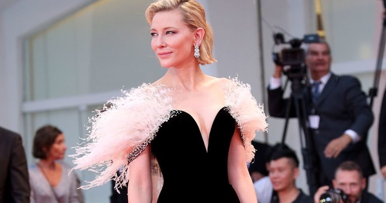 Μαθήματα στυλ σε 4 εμφανίσεις: Η Κέιτ Μπλάνσετ «τα σπάει» στη Βενετία