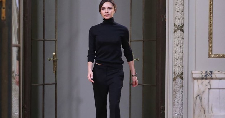 Βικτόρια Μπέκαμ: Έκανε την υπέρβαση στο επετειακό σόου του brand της 