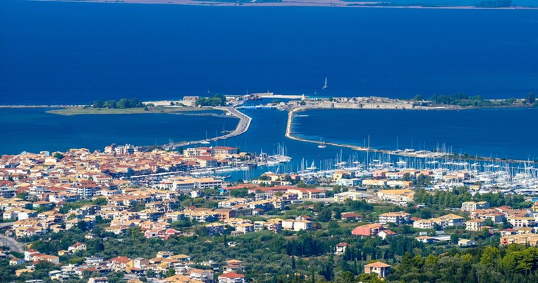 Λευκάδα: Ένα νησί μόλις 4 ώρες μακριά από την Αθήνα, με το αυτοκίνητο