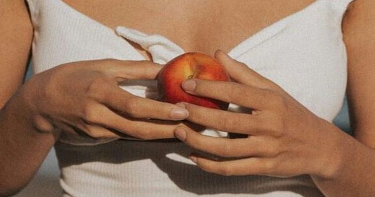 Το θαυματουργό φρούτο που βοηθά τον οργανισμό κατά την εμμηνόπαυση