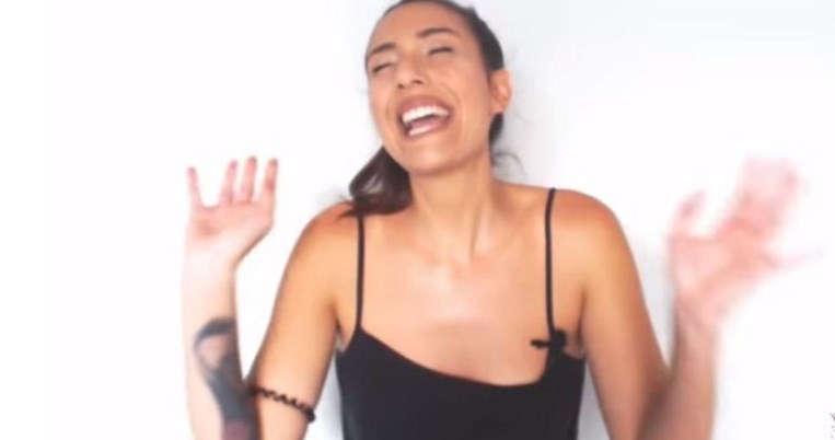 «Τσακώθηκα με τη δασκάλα της κόρης μου»: Φρικαρισμένη Ελληνίδα μάνα γίνεται viral 