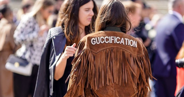 Καμία δεν έχει κρατήσει ακόμα τη νέα τσάντα Gucci. Αλλά τελικά θα τη φορέσουν όλες.