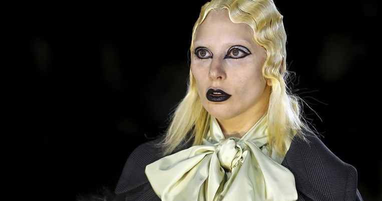 Η Lady Gaga σε ρόλο μοντέλου στην Εβδομάδα Μόδας της Νέας Υόρκης