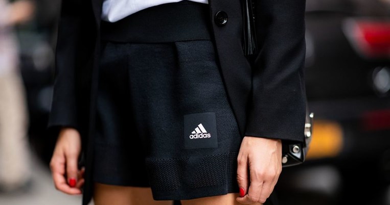 Το νέο πρακτικό αθλητικό σουτιέν της Adidas σχεδιάστηκε για να στηρίζει το σώμα σου