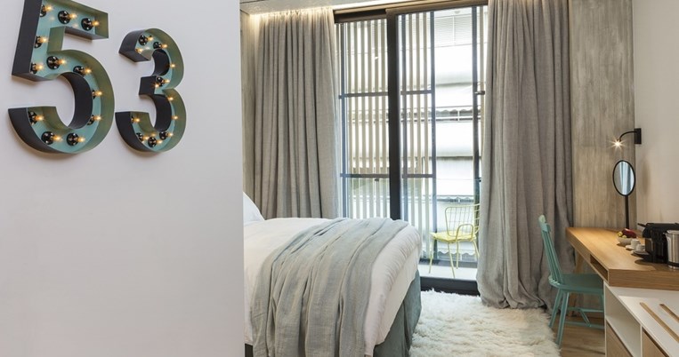 Πήγαμε στο καινούργιο ξενοδοχείο Coco-Mat, εκεί όπου η ζωή είναι ωραία 