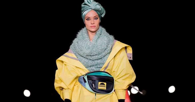 Ο Μαρκ Τζέικομπς λανσάρει ξανά τη συλλογή που κάποτε τον είχε κάνει να χάσει τη δουλειά του