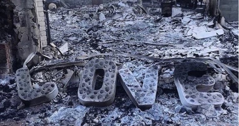 Φωτιά στην Καλιφόρνια: Οι συγκλονιστικές φωτογραφίες των επώνυμων που βρέθηκαν εκεί