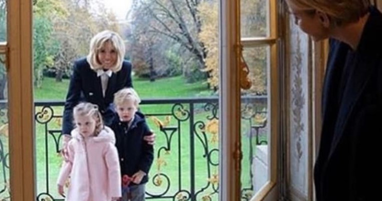 Όταν η Μπριζίτ Μακρόν συνάντησε τα δίδυμα του Μονακό στο σπίτι της στο Παρίσι