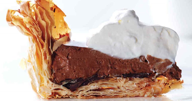 Γαλακτομπούρεκο με κρέμα σοκολάτας: Ένα παραδοσιακό γλυκό σε μια λαχταριστή παραλλαγή 