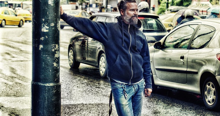 «Με θρυλικά κλαμπ, με μπον βιβέρ και αλήτες»: Ο Γιώργος Μαλεκάκης μιλάει για τη Φωκίωνος Νέγρη  