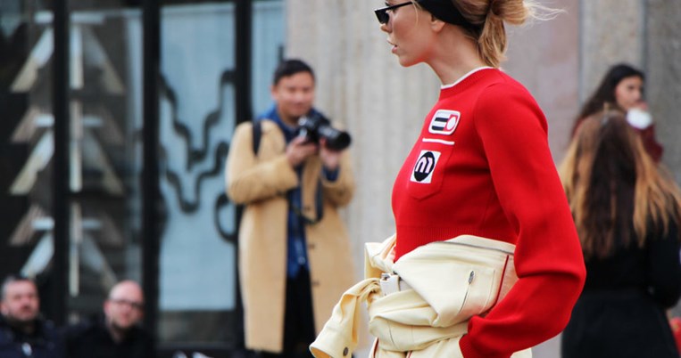 Το άσχημο skinny παντελόνι που αρνηθήκαμε στο παρελθόν τώρα επανέρχεται και γίνεται θέμα συζήτησης 