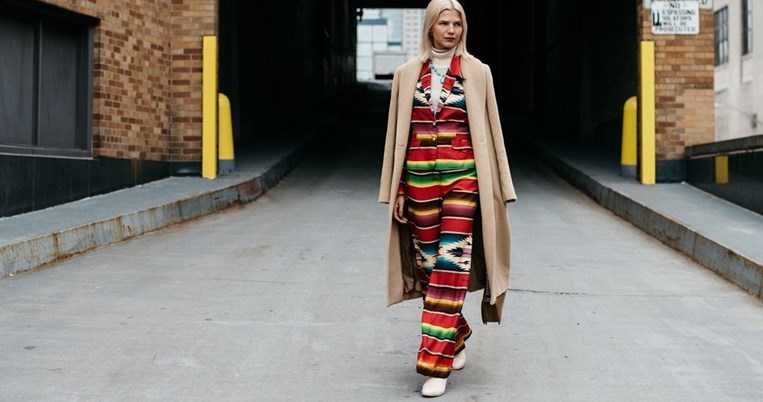 Βρήκαμε τις πιο δυνατές φετινές τάσεις σε βιντατζάδικα: φτιάξε γκαρνταρόμπα χωρίς να ξοδευτείς