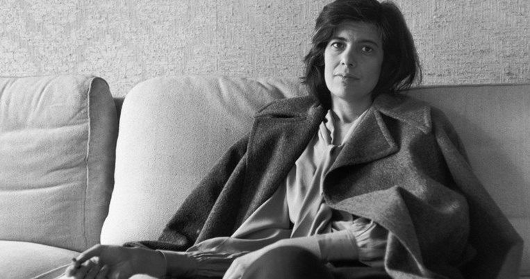«Ο ερχομός του οργασμού έχει αλλάξει τη ζωή μου»: Η Σούζαν Σόνταγκ μέσα από τα Ημερολόγιά της 