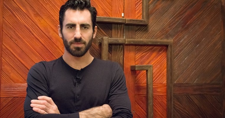 Γιάννης Αποστολάκης: Ο «Μaster Chef» και «Θαλασσόλυκος» είναι γιος του νέου υπουργού Εθνικής Άμυνας