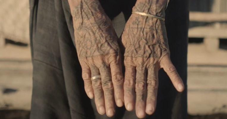 Τα τατουάζ προστάτευσαν αυτές τις γυναίκες από το να γίνουν σκλάβες του σεξ στον Β' Παγκόσμιο Πόλεμο