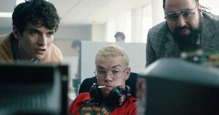 Μία μαμά έβλεπε το Black Mirror Bandersnatch για ώρες χωρίς να καταλάβει ποτέ ότι είναι διαδραστικό