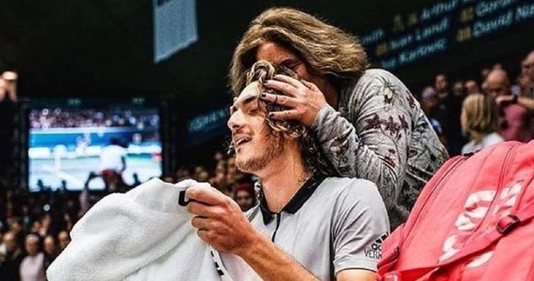 Ποια είναι η αυστηρή Ρωσίδα τενίστρια μητέρα του Στέφανου Τσιτσιπά 