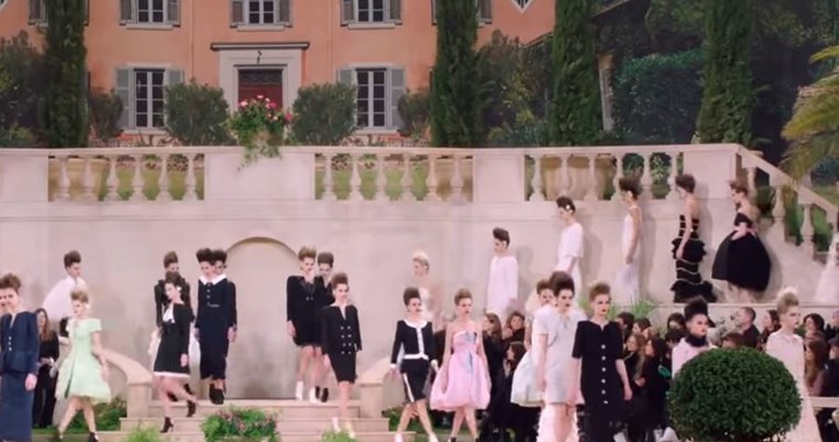 Τα 7 τρεντ που είδαμε στο σόου της Chanel και θα φορεθούν με ευκολία ολόκληρο το 2019