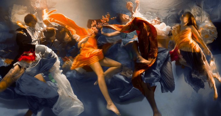 Mία συγκλονιστική σειρά υποβρύχιων φωτογραφιών μοιάζουν με πίνακες της Αναγέννησης 