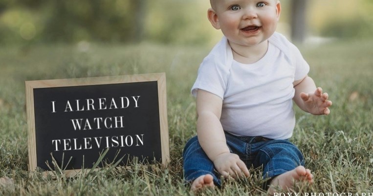 «Γεννήθηκα με καισαρική»: Φωτογραφίες που ανακουφίζουν τις μαμάδες από τις ενοχές έγιναν viral