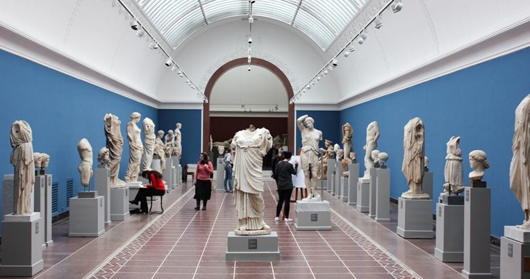 Γιατί η επίσκεψη σε ένα μουσείο τέχνης ισοδυναμεί με μια δυνατή προπόνηση στο γυμναστήριο