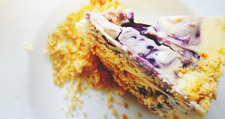 Τσιζκέικ χωρίς ζάχαρη και βούτυρο: Ένα light γλυκό που καταναλώνεται σε ποσότητα 