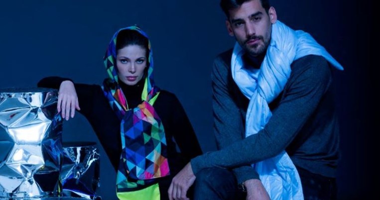 Τα διπλής όψεως ελληνικά snood είναι τα πιο στιλάτα αξεσουάρ ακόμα και για την άνοιξη