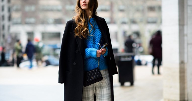 Οι στιλίστριες αποκαλύπτουν τα 10 κομμάτια-κλειδιά που κάνουν πολυτελές και το πιο οικονομικό λουκ