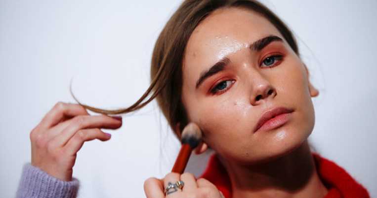 Το μαγικό συστατικό που ανανεώνει την επιδερμίδα σε δευτερόλεπτα λείπει από τη ρουτίνα ομορφιάς σου