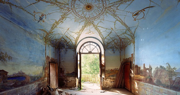 Μία τελευταία ματιά στα εγκαταλειμμένα παλάτια της Ιταλίας λίγο πριν καταστραφούν για πάντα